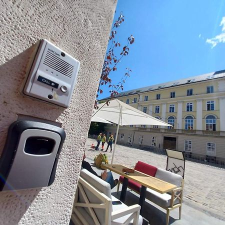 Peaceful Studio On Rynok Square Львов Экстерьер фото
