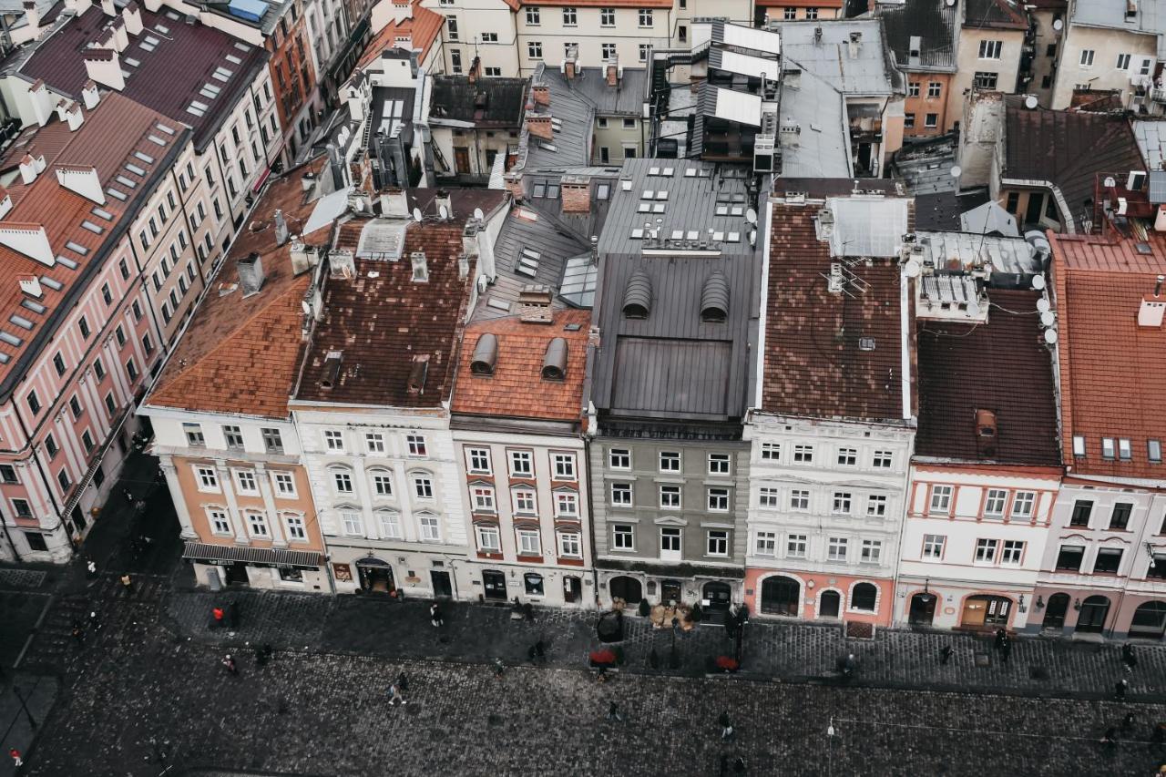 Peaceful Studio On Rynok Square Львов Экстерьер фото