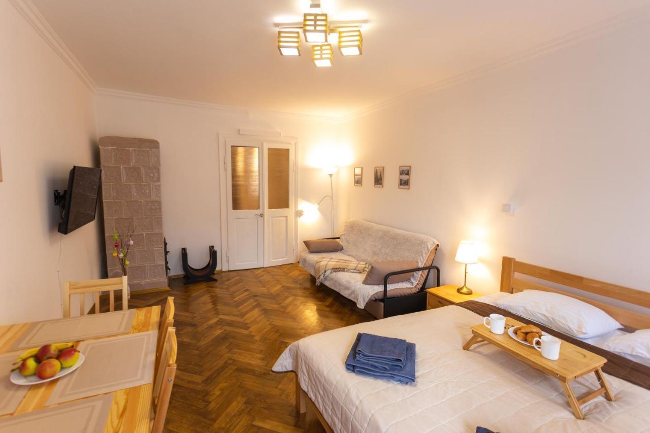 Peaceful Studio On Rynok Square Львов Экстерьер фото