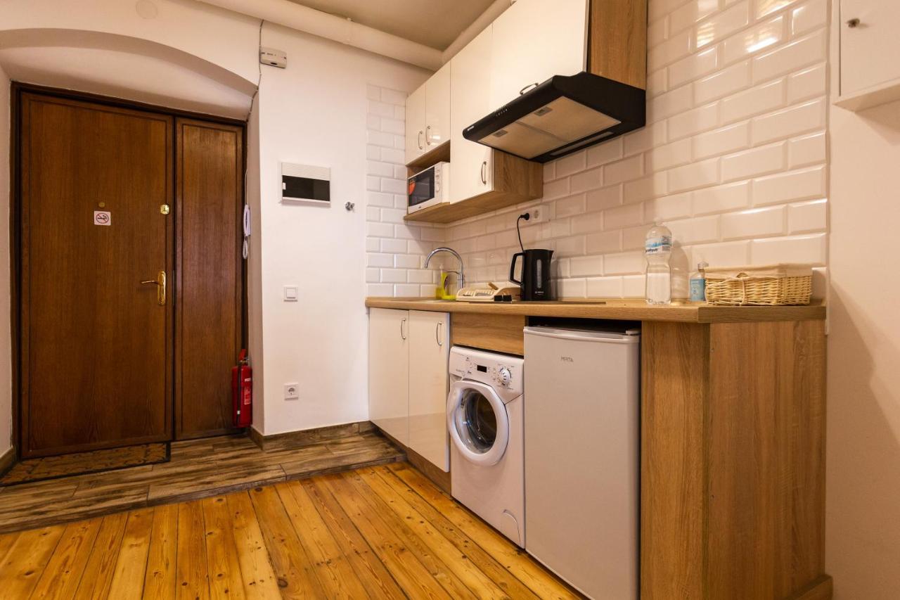 Peaceful Studio On Rynok Square Львов Экстерьер фото
