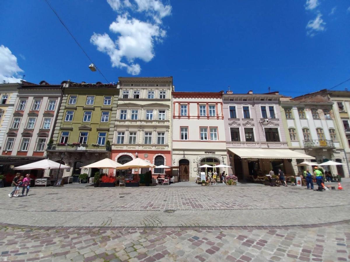Peaceful Studio On Rynok Square Львов Экстерьер фото